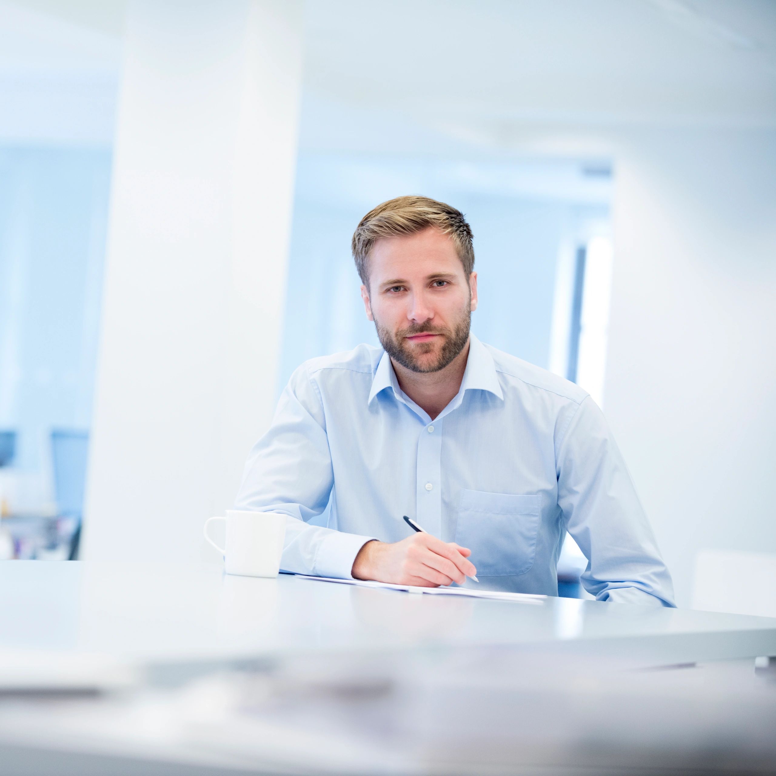Portrait representing a procurement director testimonial
